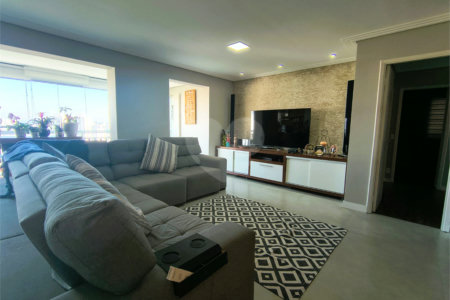 Apartamento à venda com 3 suítes em Lar São Paulo, São Paulo, SP