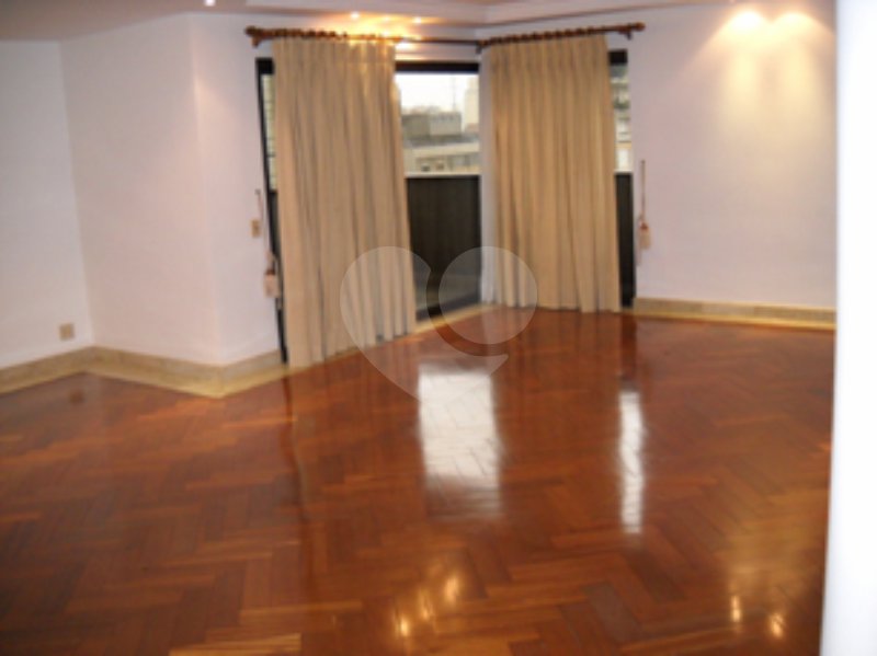 Casa à venda ou para alugar com 4 suítes no condomínio Vilaggio Monte Alegre, São Paulo - SP