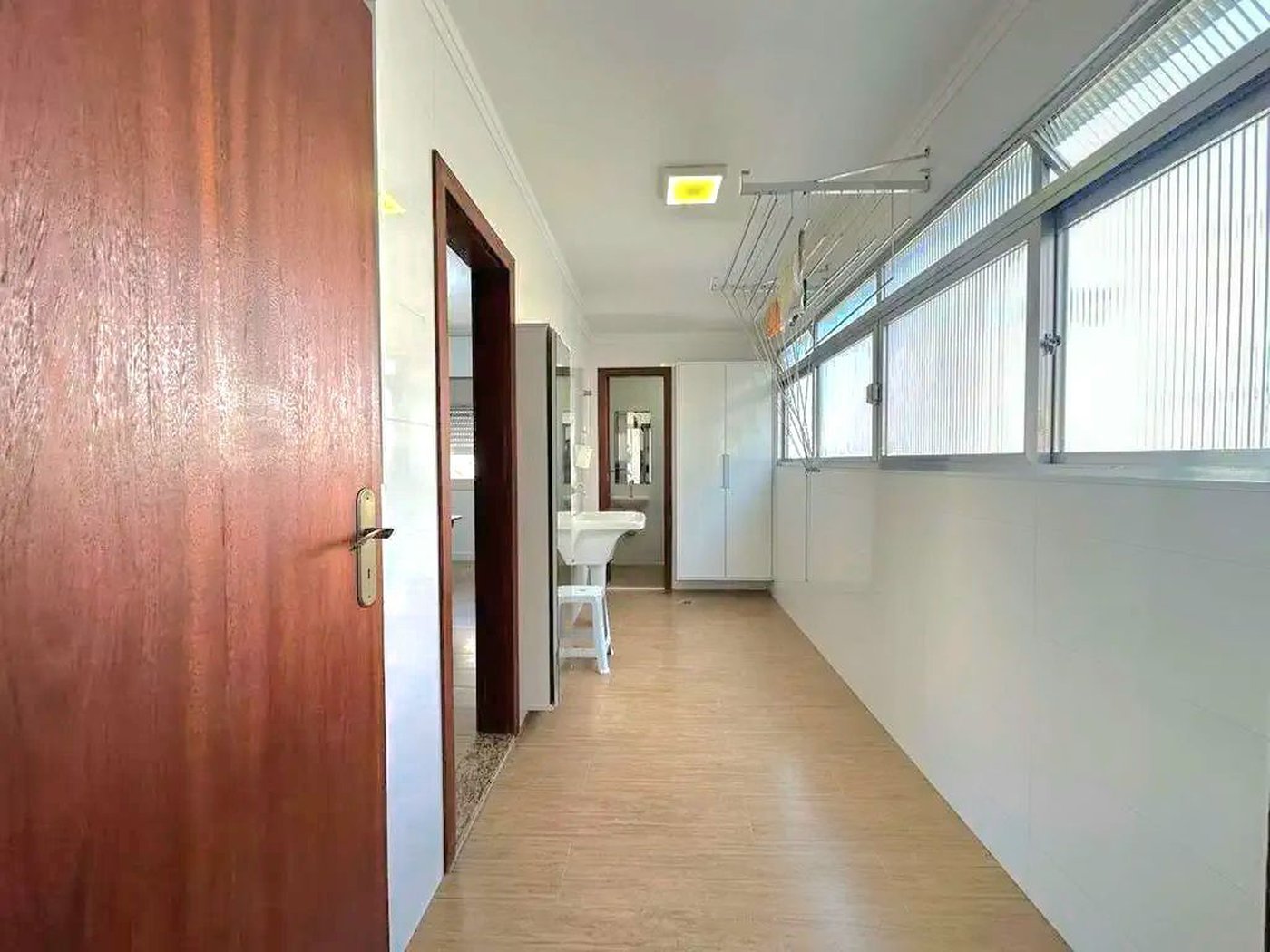 Apartamento perto da praia com 4 dormitórios à venda, 184 m² por R$ 980.000 - Gonzaga - Santos/SP