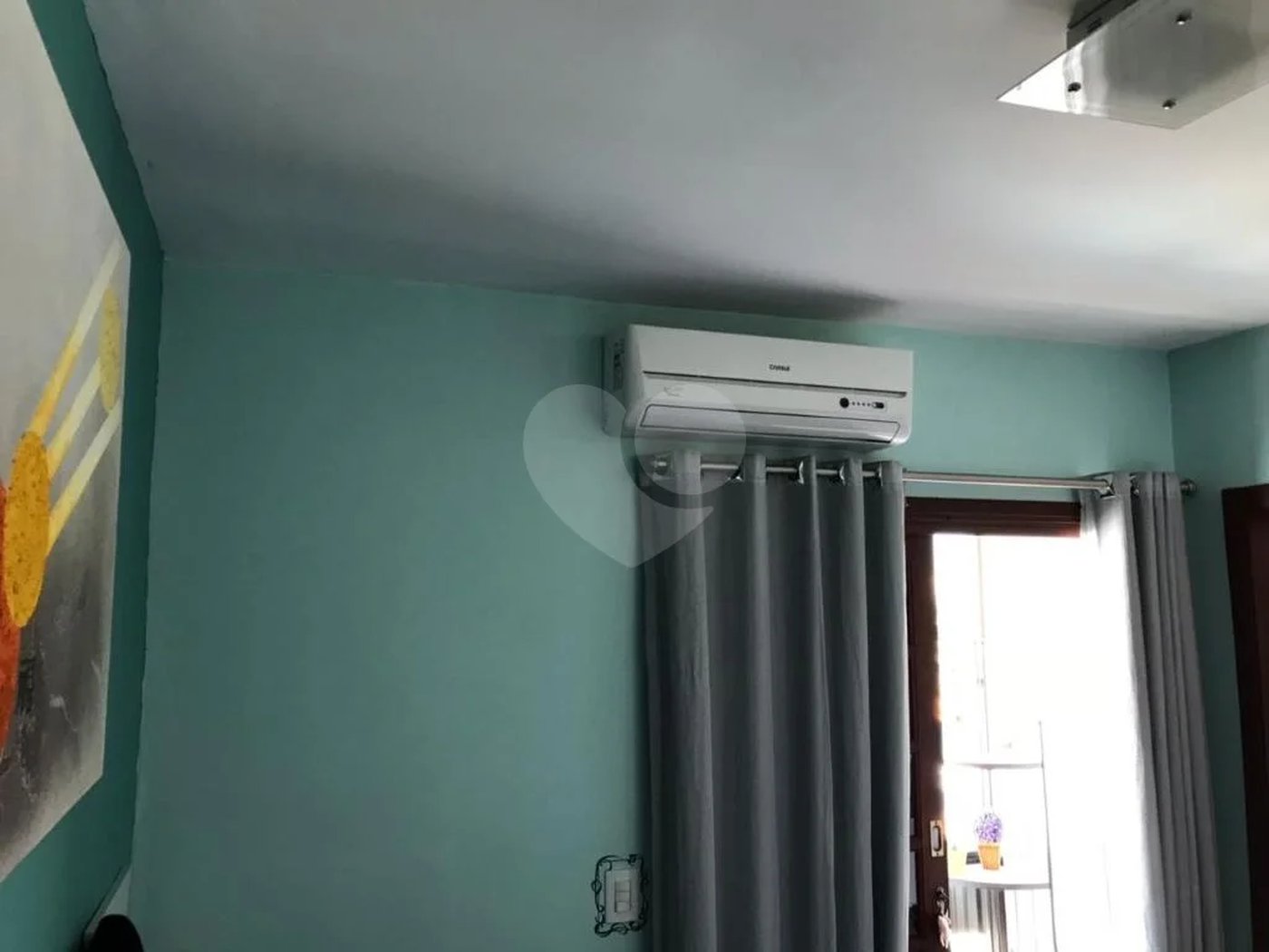 Casa à venda com 3 quartos, sendo 1 suíte, no condomínio Residencial Gabriela, São Paulo - SP