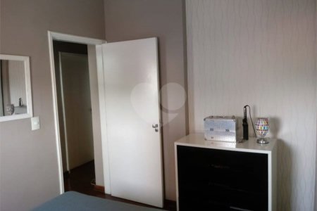 Apartamento à venda com 3 quartos, sendo 1 suíte, no Centro, Poá, SP