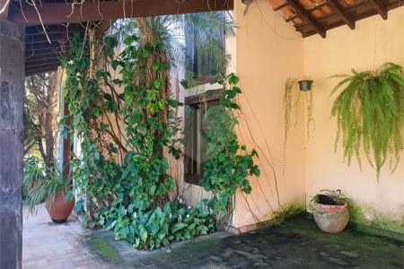 Casa à venda com 4 quartos, sendo 3 suítes, no condomínio Patrimônio do Carmo, São Roque - SP