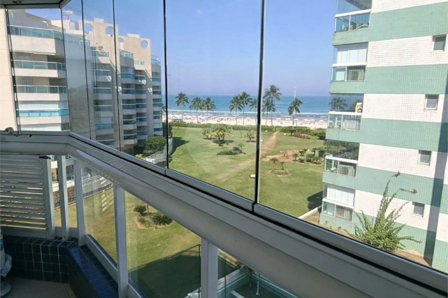 Apartamento à venda com 3 quartos, sendo 1 suíte,  em Riviera de São Lourenço, Bertioga, SP