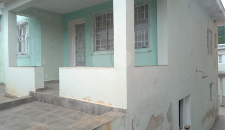 Casa à venda com 4 quartos, sendo 1 suíte,  no Centro, Mairiporã, SP