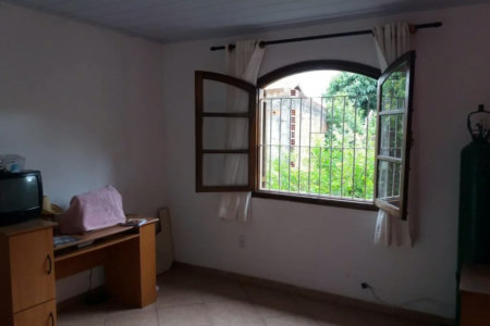 Casa à venda com 4 quartos, sendo 1 suíte, em Jardim Helga, São Paulo, SP