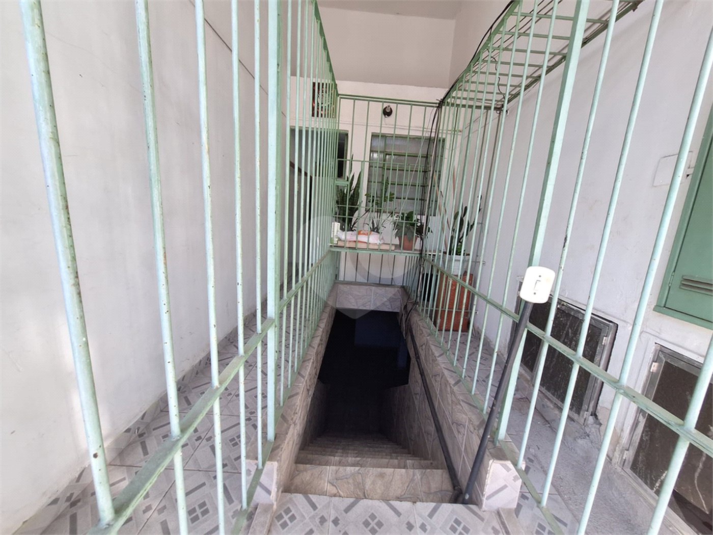 Sobrado à venda com 8 quartos em Penha, São Paulo, SP