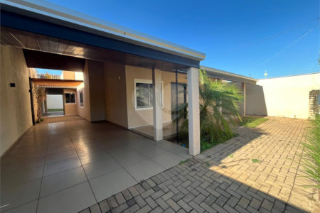 Casa à venda com 3 quartos, sendo 1 suíte, em Ipê, Três Lagoas, MS