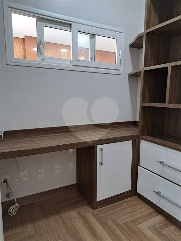 Casa à venda com 3 quartos, sendo 1 suíte, no condomínio Terra Nobre, Indaiatuba - SP