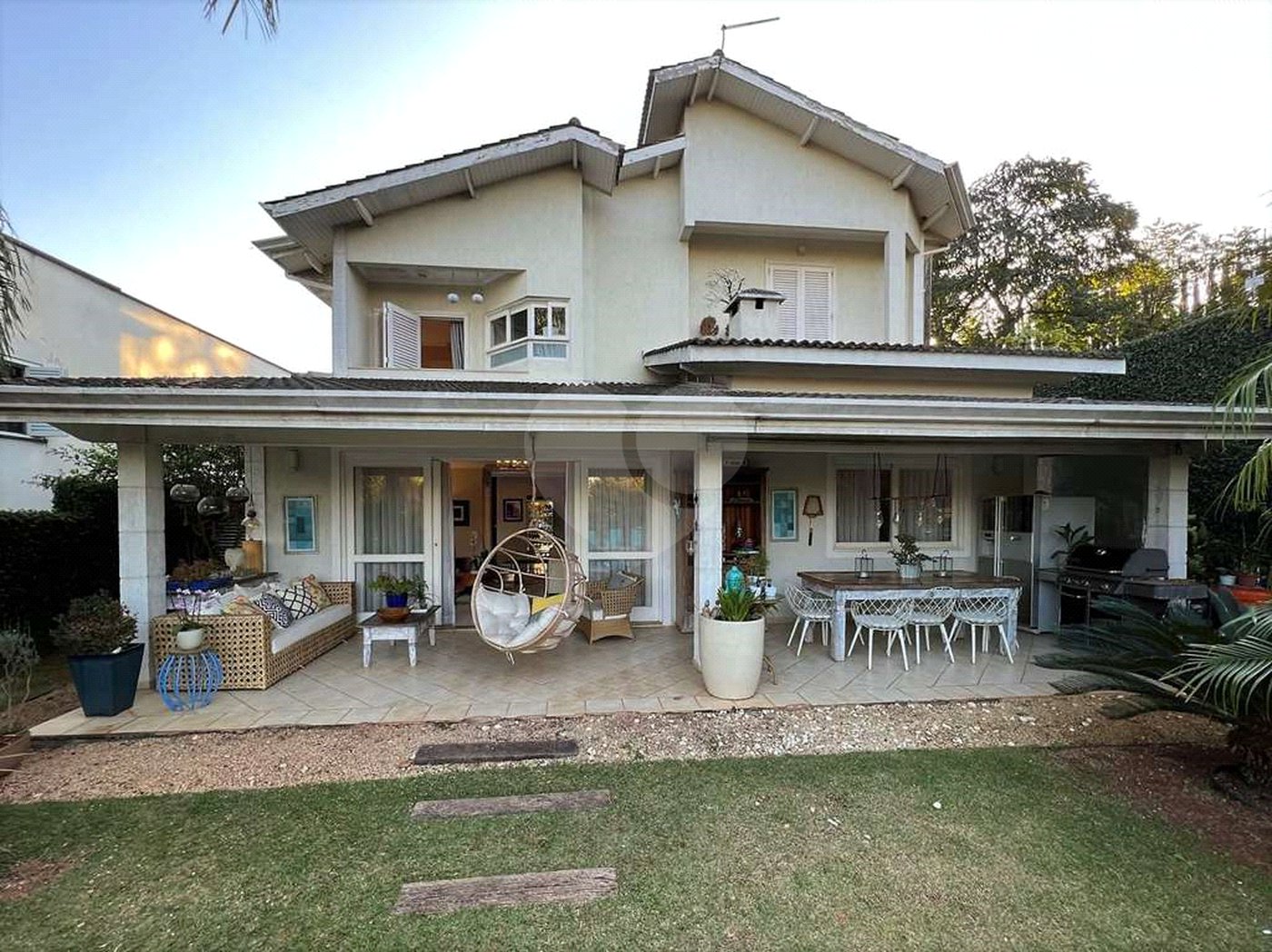 Casa à venda com 4 suítes em Vila Santo Antônio, Cotia, SP