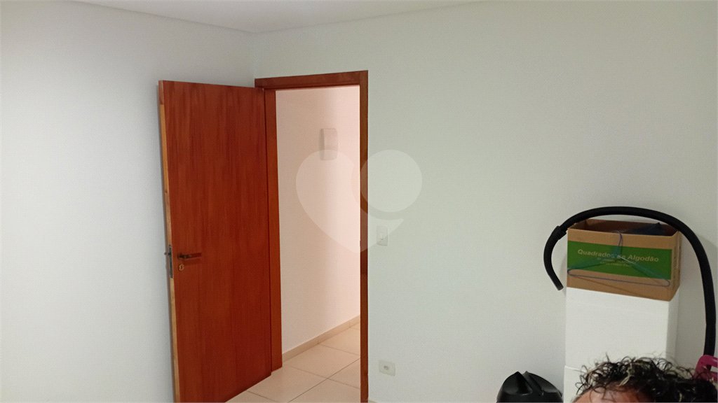 Sobrado à venda com 4 quartos, sendo 2 suítes,  em Vila Gilda, Santo André, SP