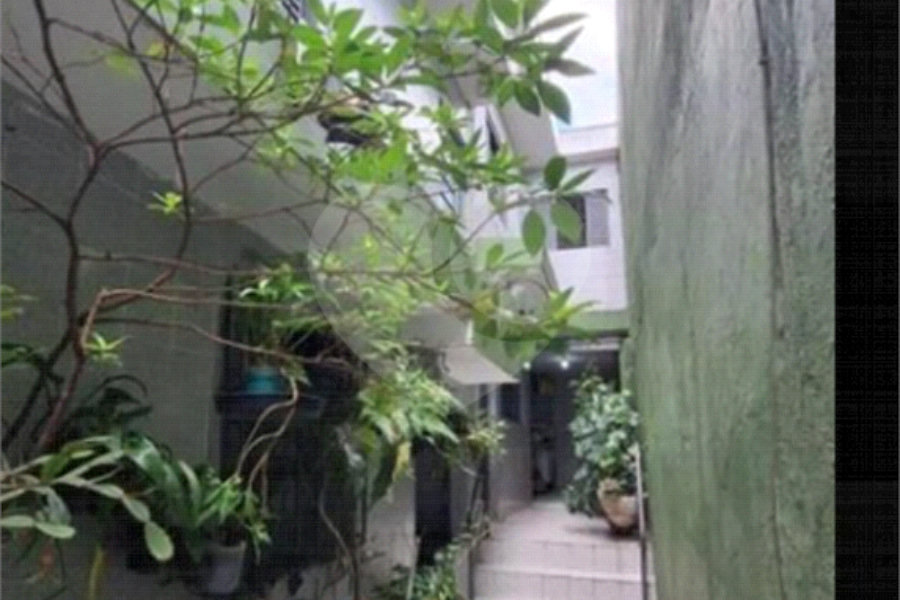 Sobrado à venda com 4 quartos em Parque Edu Chaves, São Paulo, SP