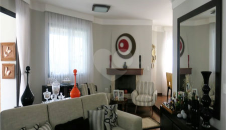 Apartamento à venda com 3 quartos, sendo 2 suítes,  em Jardim Parque Morumbi, São Paulo, SP