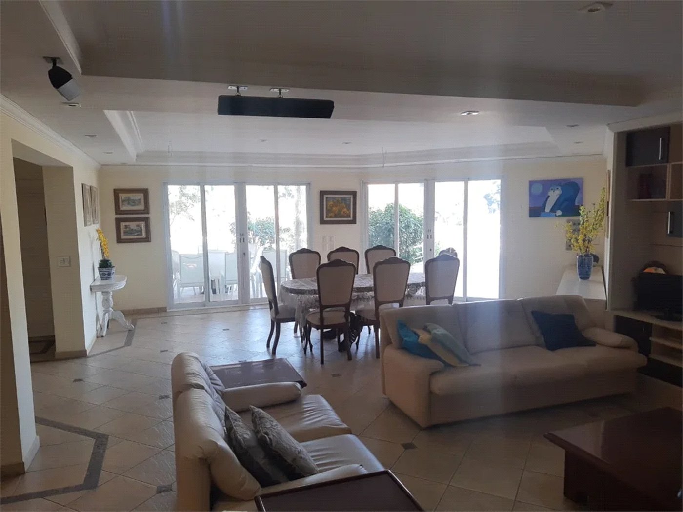 Casa à venda com 5 suítes em Jardim Leonor, São Paulo, SP