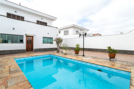 Casa à venda com 4 quartos, sendo 3 suítes, em Vila Mariana, São Paulo, SP