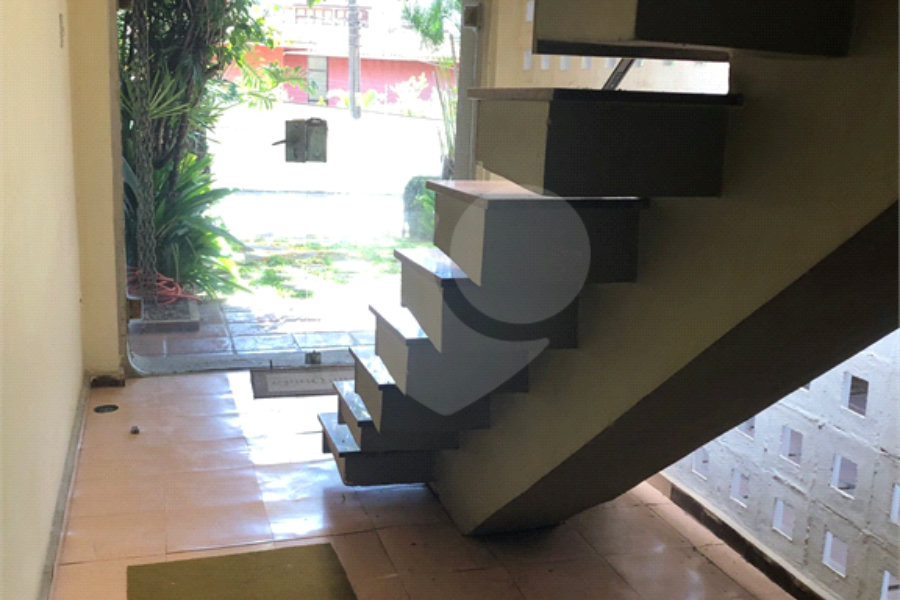 Sobrado à venda com 5 quartos, sendo 1 suíte,  em Jardim São Bento, São Paulo, SP