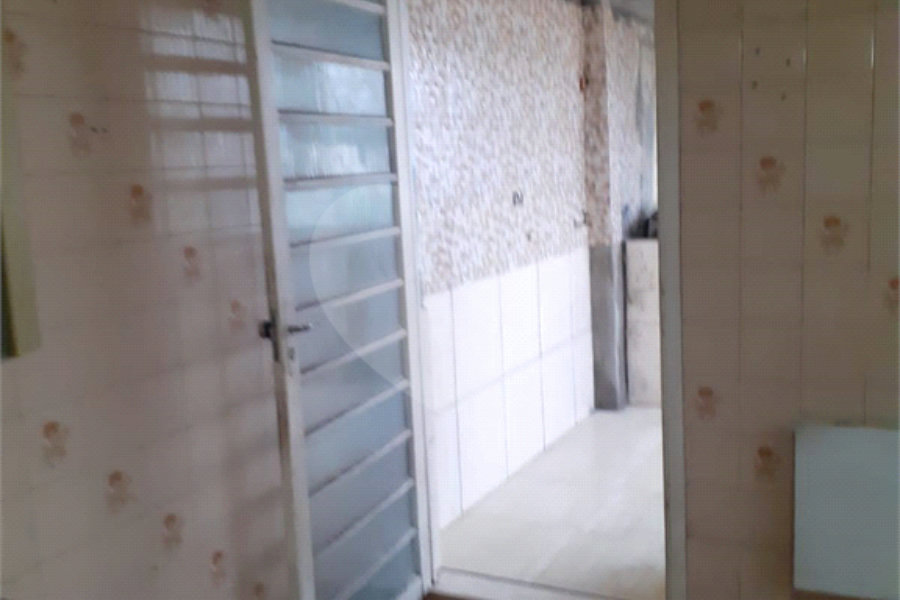 Sobrado à venda com 4 quartos, sendo 1 suíte, em Campo Limpo, São Paulo, SP
