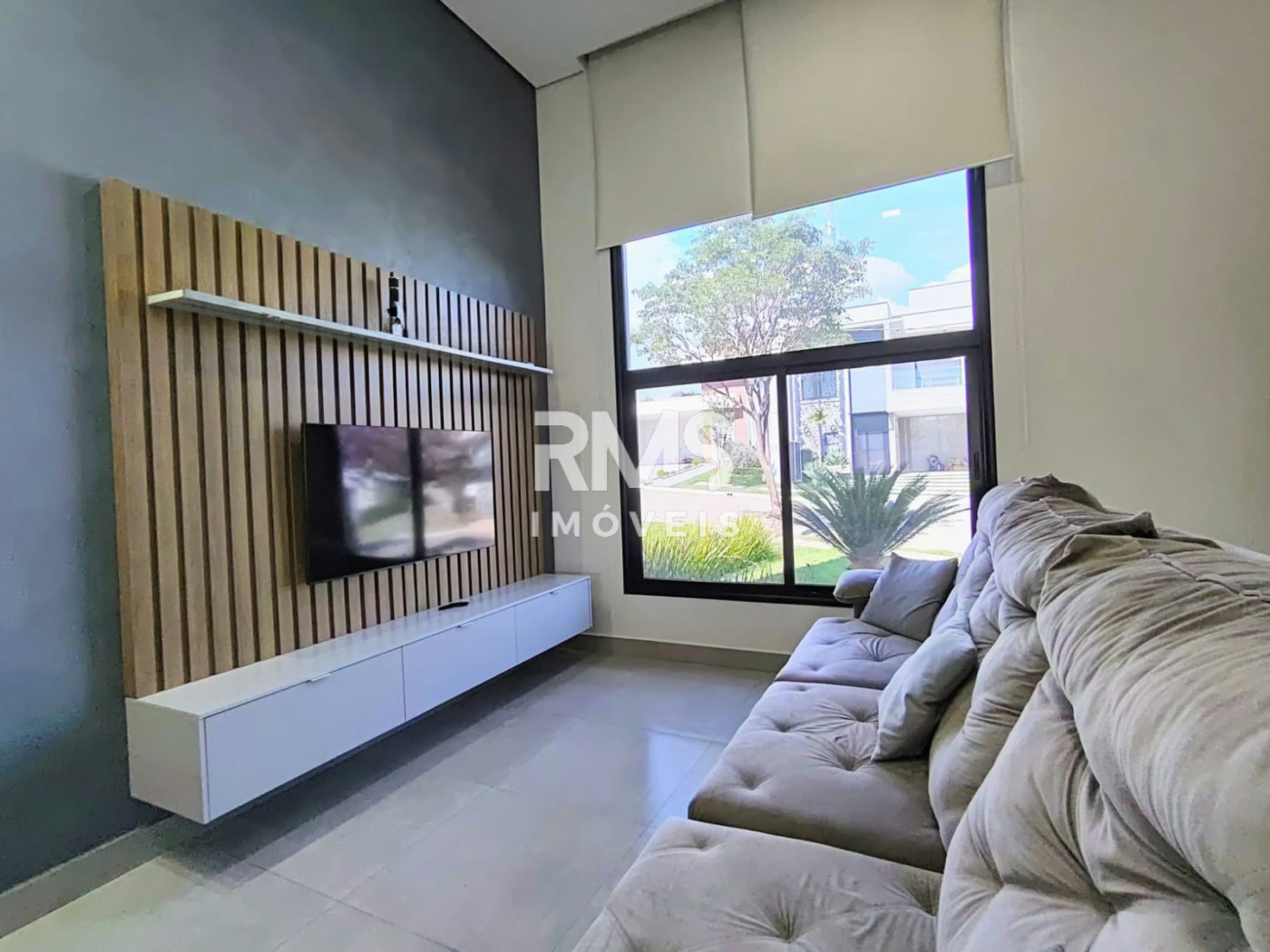 Casa à venda com 3 quartos, sendo 1 suíte, no condomínio Residencial Mont Blanc, Itu - SP