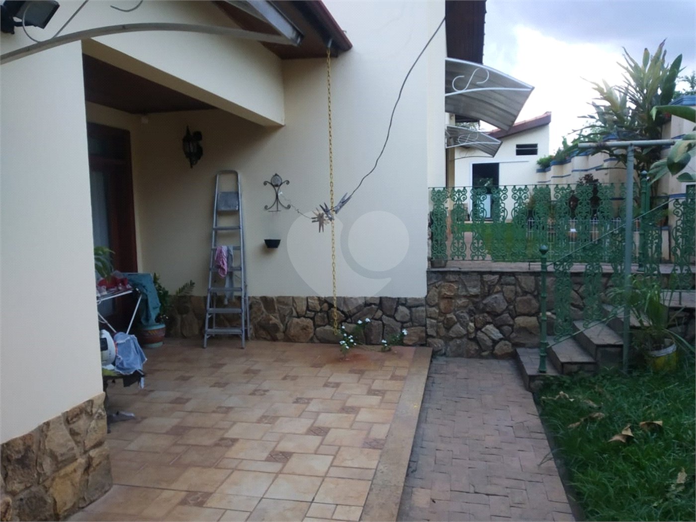 Casa à venda com 4 quartos, sendo 2 suítes,  no condomínio Acmti - Colinas do Mosteiro, Terras de Itaici e Recanto dos Pássaros, Indaiatuba - SP
