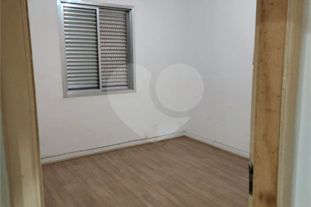 Sobrado à venda com 4 quartos em Vila Dom Pedro I, São Paulo, SP