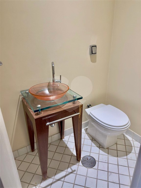 Apartamento à venda com 3 quartos, sendo 1 suíte, em Jardim Europa, São Paulo, SP