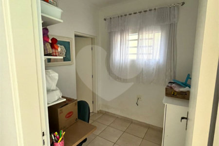 Casa à venda com 3 quartos, sendo 1 suíte,  no condomínio Portal do Sabiá, Araçoiaba da Serra - SP