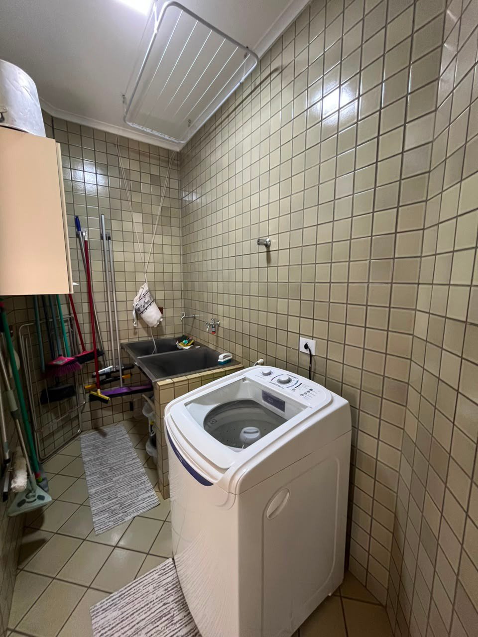 Casa à venda com 3 quartos, sendo 1 suíte,  em Santos Dumont, Três Lagoas, MS