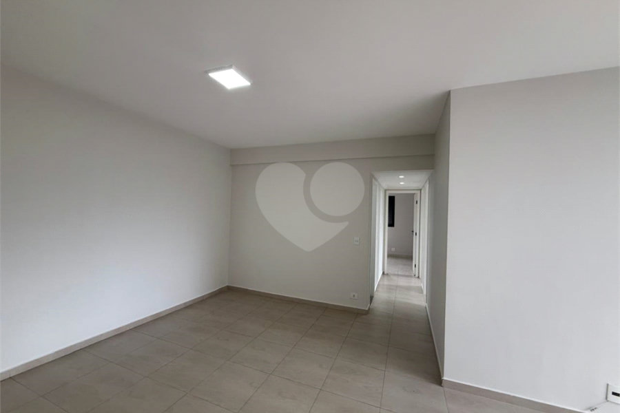 Apartamento à venda com 3 quartos, sendo 1 suíte, em Parada Inglesa, São Paulo, SP