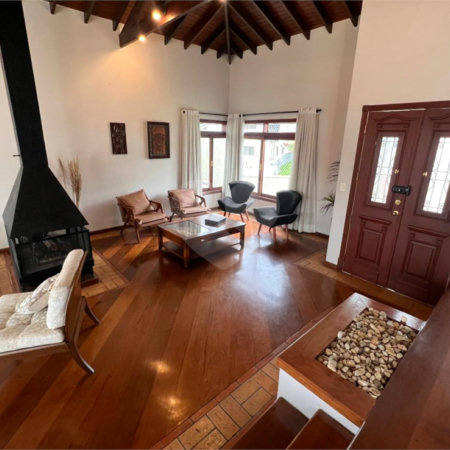 Casa à venda com 5 suítes em Aruã, Mogi das Cruzes, SP