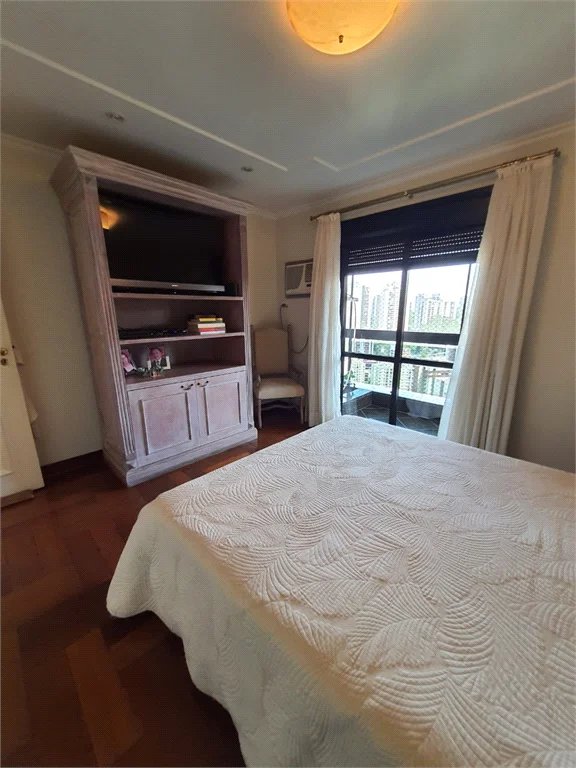 Apartamento à venda com 4 suítes em Vila Andrade, São Paulo, SP