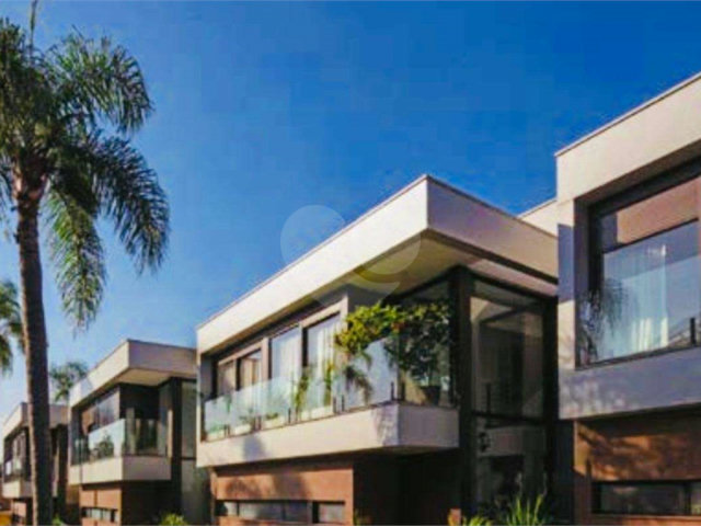 Casa à venda com 3 suítes no condomínio Casas Oás, São Paulo - SP
