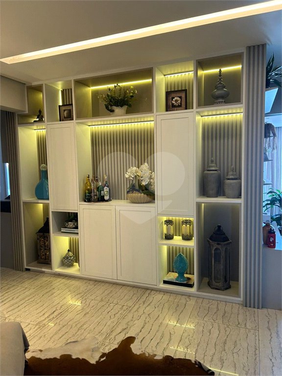 Apartamento à venda com 3 quartos, sendo 1 suíte, em Vila Anastácio, São Paulo, SP
