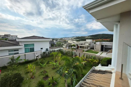 Casa à venda com 3 quartos, sendo 1 suíte,  no condomínio Santa Isabel I, Louveira - SP