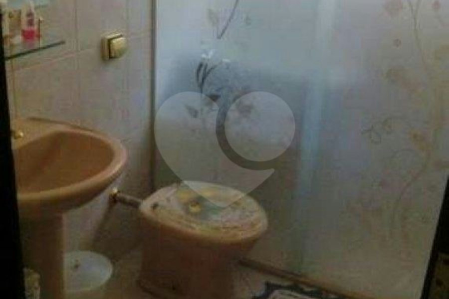 Sobrado à venda com 3 quartos, sendo 1 suíte, em Parque Continental II, Guarulhos, SP