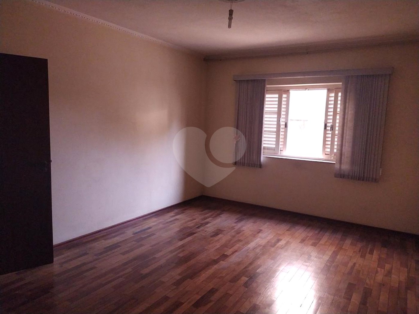 Casa à venda com 2 quartos no Centro, Vinhedo, SP