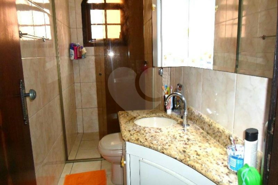 Sobrado à venda com 3 suítes em Vila Galvão, Guarulhos, SP