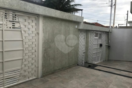 Casa Térrea à venda com 3 quartos em Vila Mazzei, São Paulo, SP