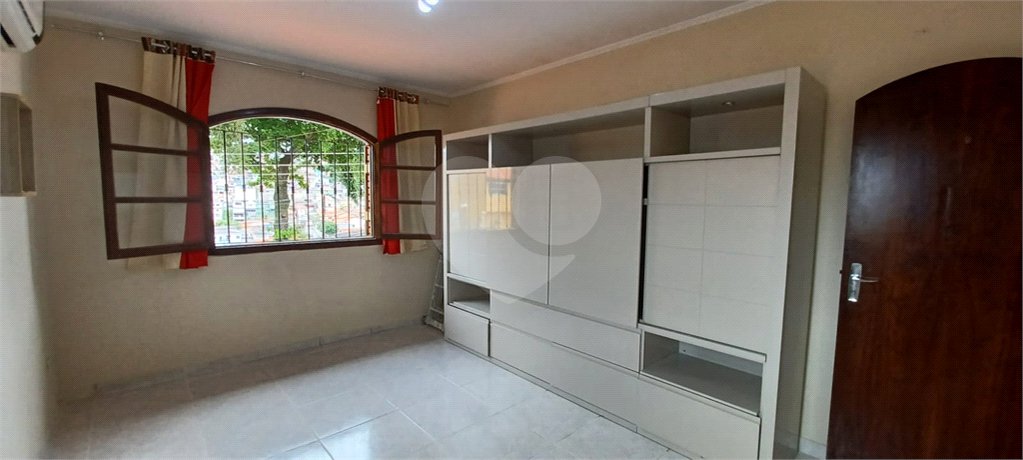 Sobrado à venda com 3 quartos, sendo 1 suíte, em Tremembé, São Paulo, SP