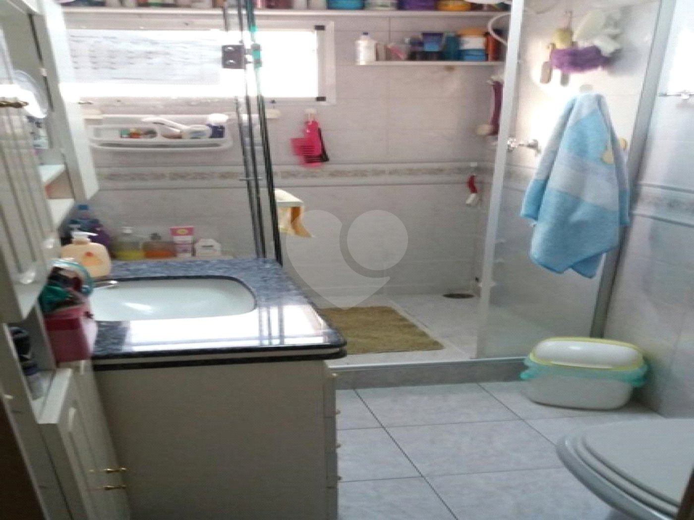 Casa à venda com 3 quartos, sendo 1 suíte,  no condomínio Alameda do Eucaliptos, São Paulo - SP