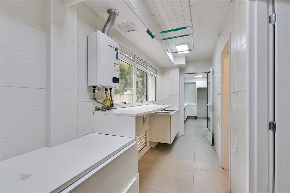Apartamento à venda com 4 quartos, sendo 3 suítes, em Granja Julieta, São Paulo, SP
