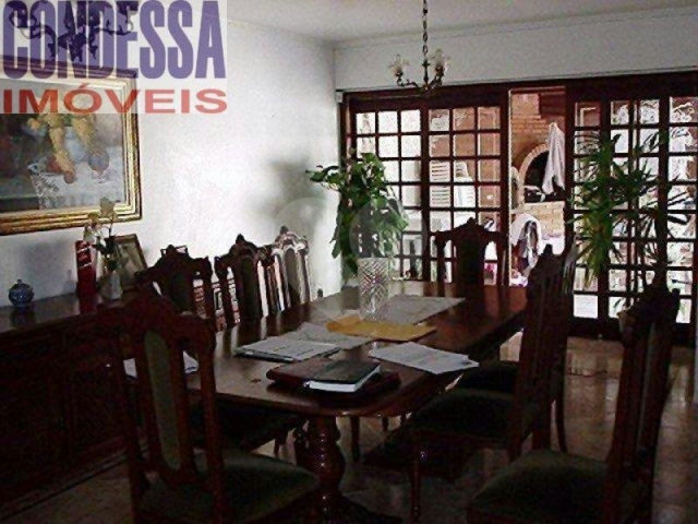 Sobrado à venda com 5 quartos, sendo 2 suítes,  em Horto Florestal, São Paulo, SP
