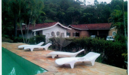 Chácara à venda com 4 quartos, sendo 2 suítes,  em Portão, Atibaia, SP