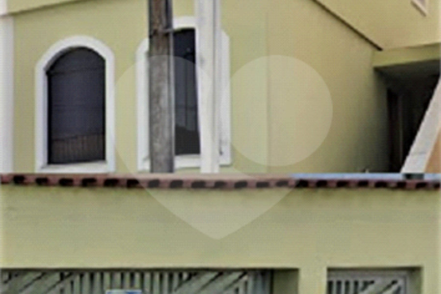 Sobrado à venda com 3 quartos, sendo 1 suíte,  em Vila Romero, São Paulo, SP