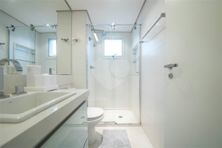 Apartamento à venda com 3 quartos, sendo 2 suítes, em Vila Mariana, São Paulo, SP
