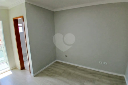 Sobrado à venda com 3 quartos, sendo 1 suíte,  em Parque Vitória, São Paulo, SP