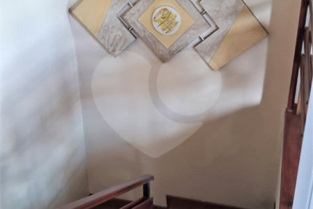 Sobrado à venda com 4 quartos, sendo 2 suítes, em Jardim Quisisana, Poços de Caldas, MG