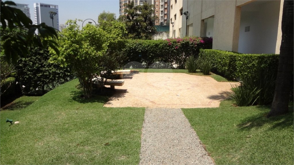 Apartamento à venda com 4 suítes em Jardim Fonte do Morumbi, São Paulo, SP