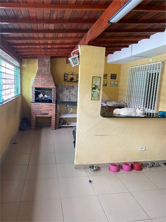 Sobrado à venda com 2 suítes em Santa Terezinha, São Paulo, SP