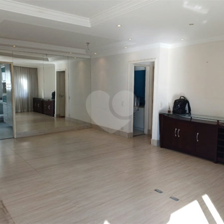Apartamento à venda com 3 quartos, sendo 1 suíte, em Brooklin Paulista, São Paulo, SP