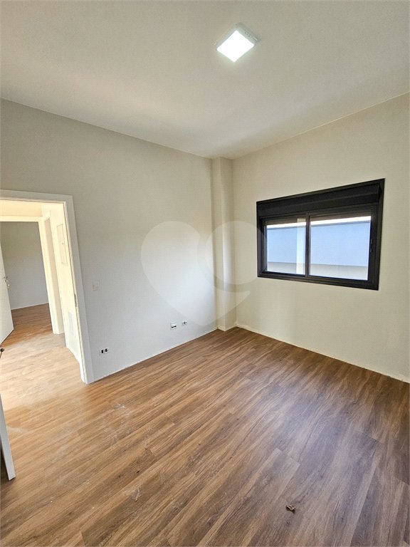 Casa à venda com 3 quartos, sendo 1 suíte, no condomínio Reserva do Vale, Caçapava - SP