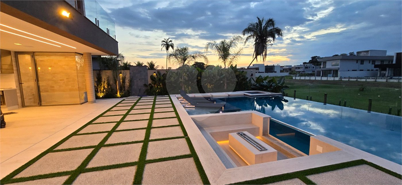 Casa à venda com 6 suítes no condomínio Riviera de São Lourenço, Bertioga - SP